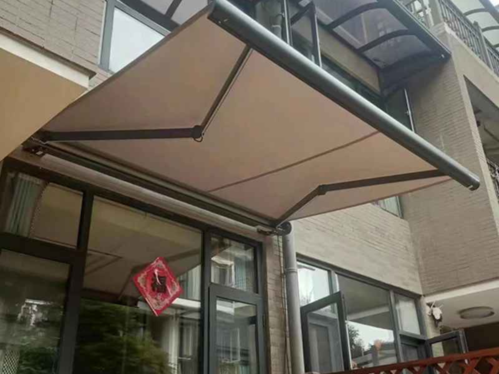 retractable awnings for door in Pune